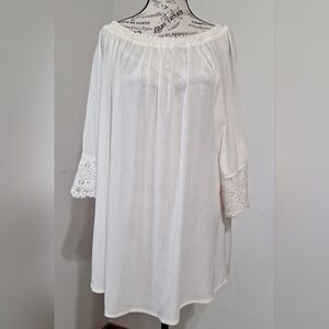 Chelsea & Theodore Ivory Off-Shoulder Crochet Sleeve Tunic